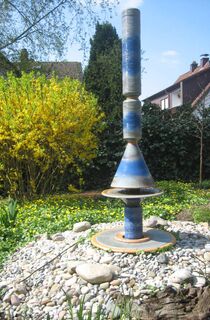Gartenbrunnen vom Künstler, winterfest
